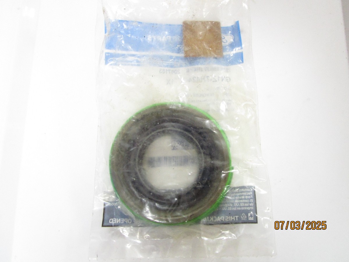 Genuine Ford OEM GN1Z-7H424-A Input Shaft Seal | eBay