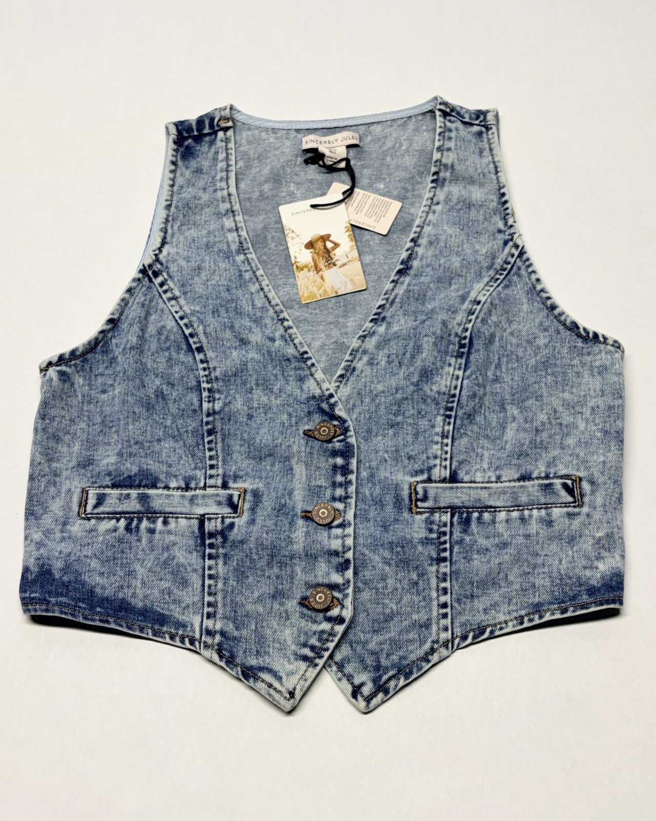 NWT Acid Wash Cropped Button Denim Blue Jean Vest Size L Western Cowgirl Grunge