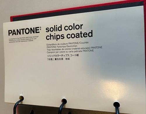 2 PANTONE SOLID CHIPS BOOK COATED & UNCOATED BARELY USED - Picture 9 of 16