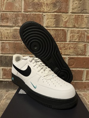 NIKE Air Force 1 ブラック/ホワイト　25.5 NIKE（ナイキ） NIKE AIR FORCE 1 07 LV8 WHITE WHITE BLACK ホワイト