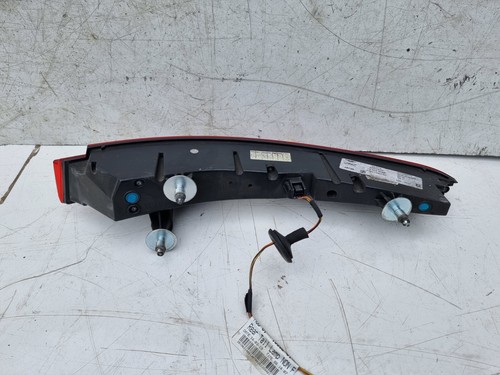 LUZ TRASERA IZQUIERDA LED PASAJERO ASTON MARTIN DBS SUPERLEGGERA 5.2 V12 - Imagen 9 de 18