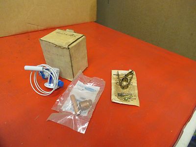 CARRIER SPORLAN EXPANSION VALVE XVE-4-CP100 EA02HB390 NEW IN BOX