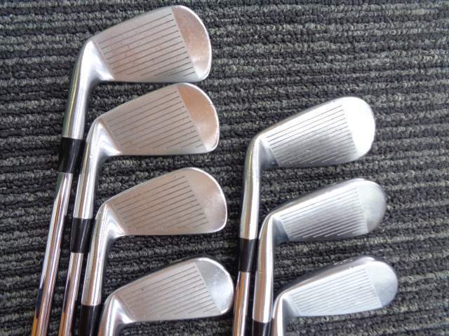 Golf Iron Set Titleist MB 712 Dynamic Gold S200 7pcs 4-P