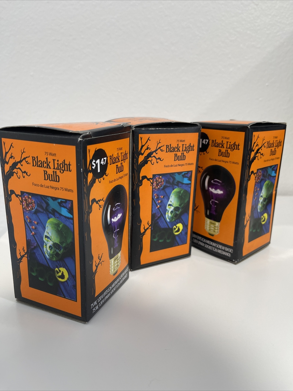 Black Light Bulbs 75 Watts Halloween Light Bulbs Party Spooky Lot Of 3 NEW