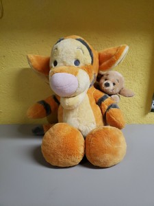 tigger bebe peluche
