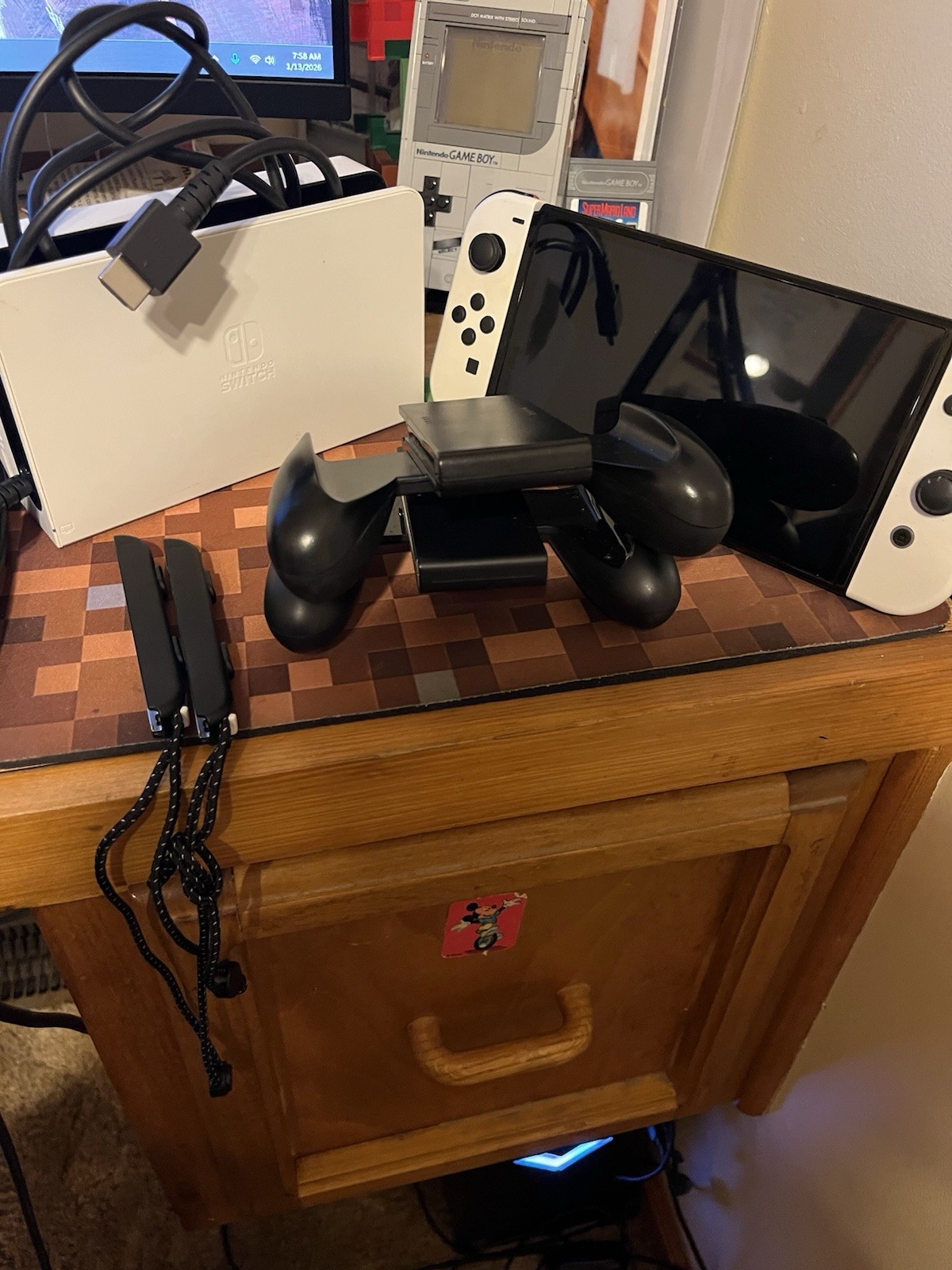 Nintendo Switch OLED Model HEG-001 Handheld Console - 64GB - White