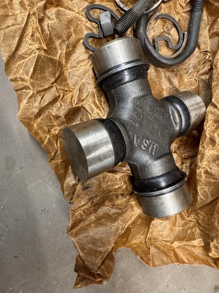 NOS 1957-1960 Oldsmobile Super Eighty Eight U-Joint Bolts Nuts Starfire 98 88 OE - Image 2 of 4