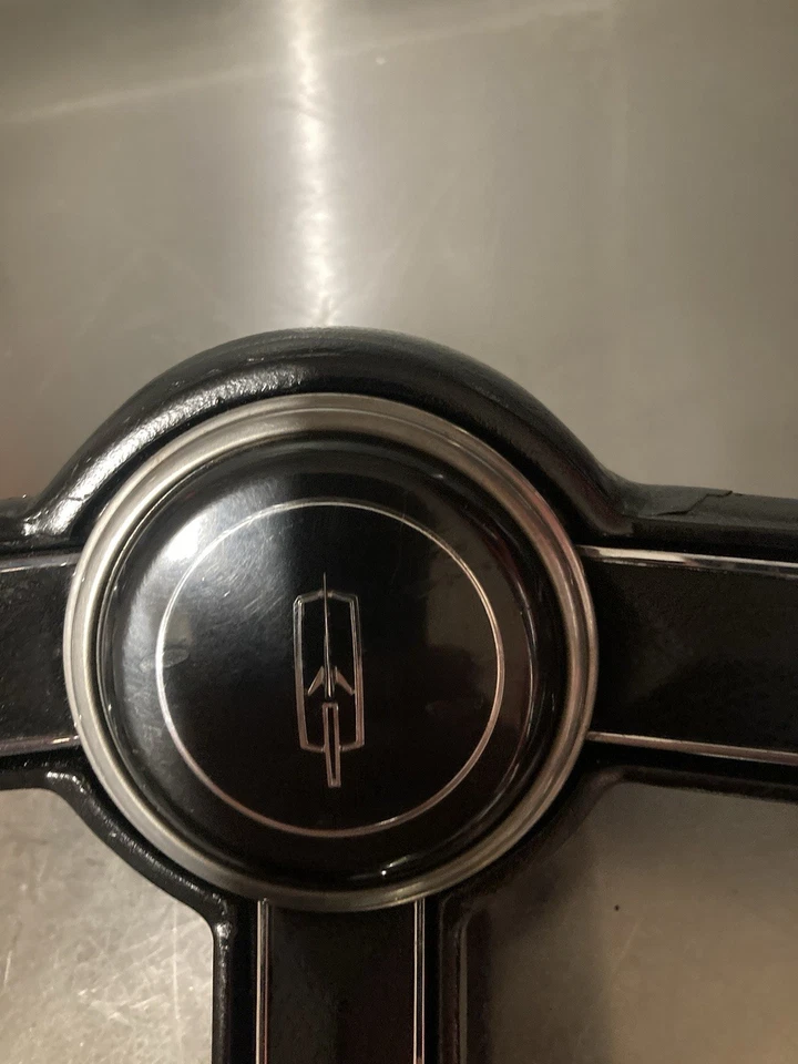 Volante Oldsmobile Cutlass/442 1967 - Imagem 3 de 4