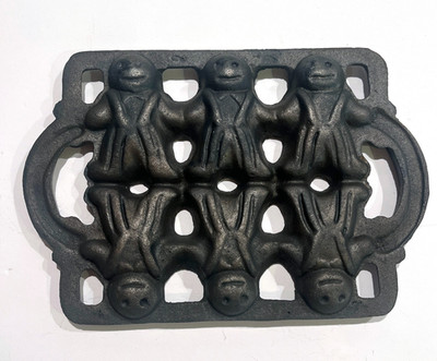 John Wright Gingerbread Man Christmas Cookie Baking Cast Iron Mold Pan Vintage
