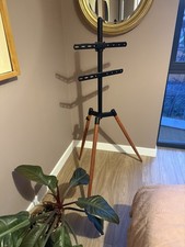 The Frame’ Tv Stand/Easel Display Unit