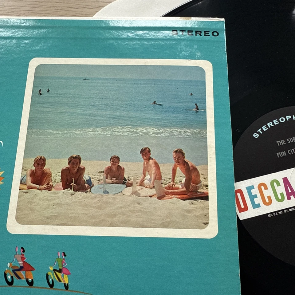 THE SURFARIS Fun City U.S.A. LP Original 1964 US Decca Stereo Surf NICE COPY! - Image 3 of 4