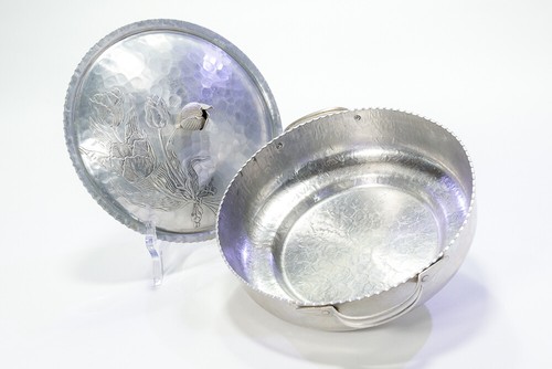 Vintage Aluminum Serving Bowl with Lid - Picture 2 of 3