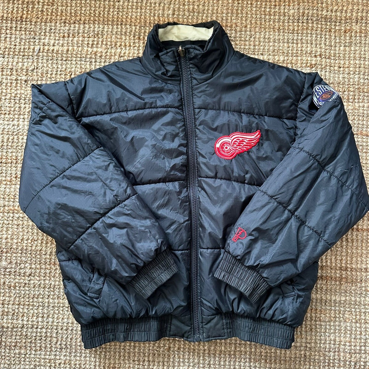 Vintage Pro Player Reversible Puffer Jacket Detroit Red