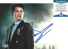 JOHN BARROWMAN SIGNED AUTHENTIC 'ARROW' 8x10 PHOTO B TORCHWOOD BECKETT COA BAS