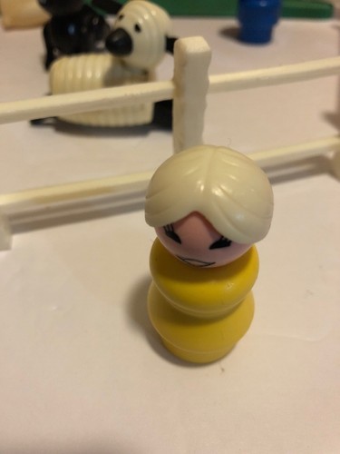 Vintage Fisher Price Little People jeu familial ferme grange avec personnes animaux etc - Photo 3/10