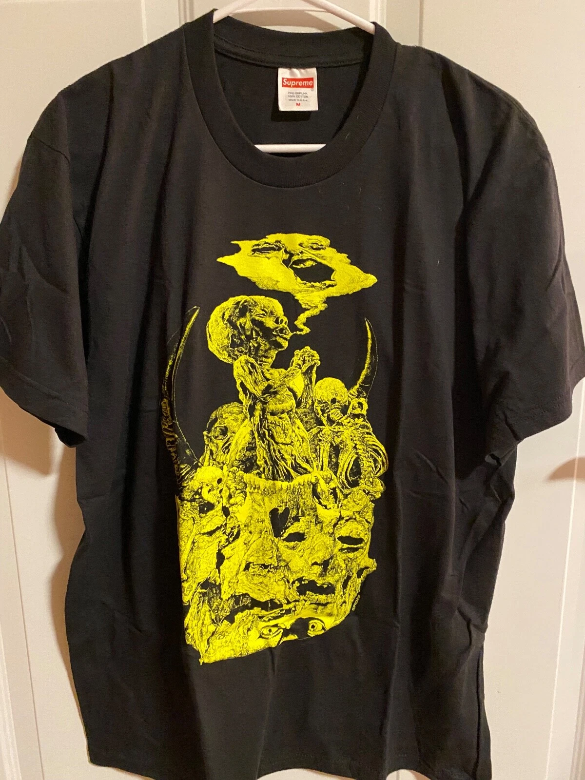 Supreme Tshirt taille moyenne