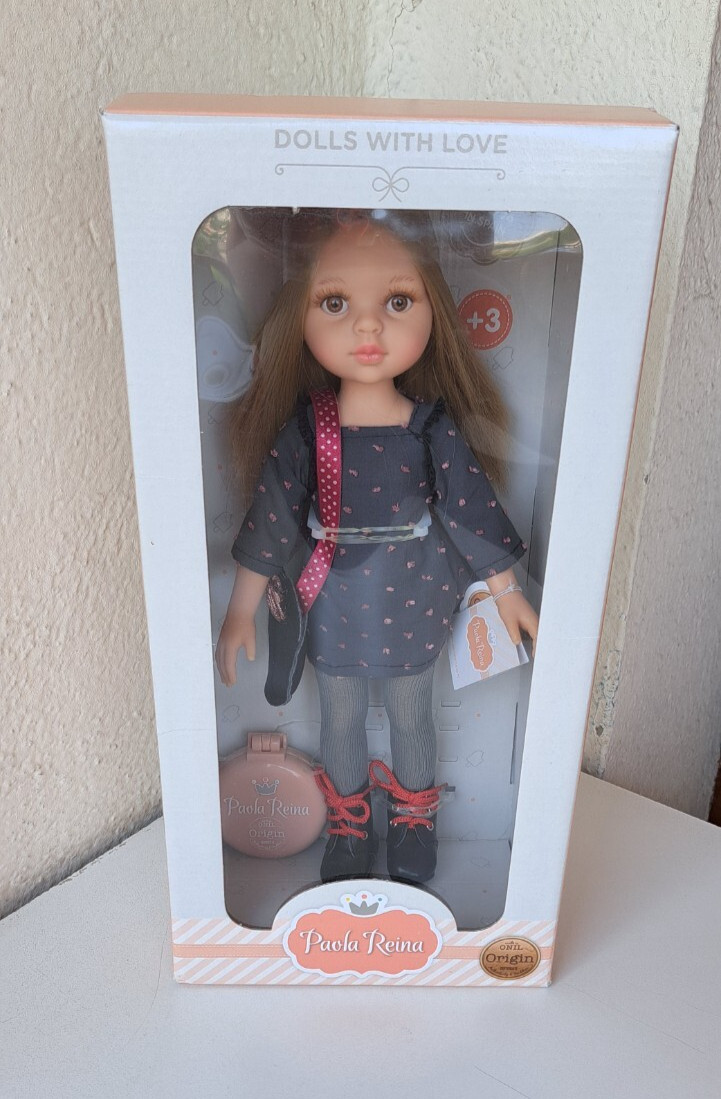Poupée Paola Reina Carla neuve en boite d'origine de 32 cm avec parfum vanille