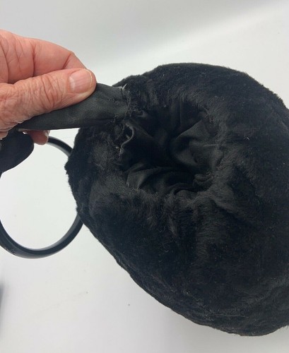 Edwardian Victorian Black Fur Muff Handwarmer Black Bracelet Wristlet Steampunk - Picture 6 of 9