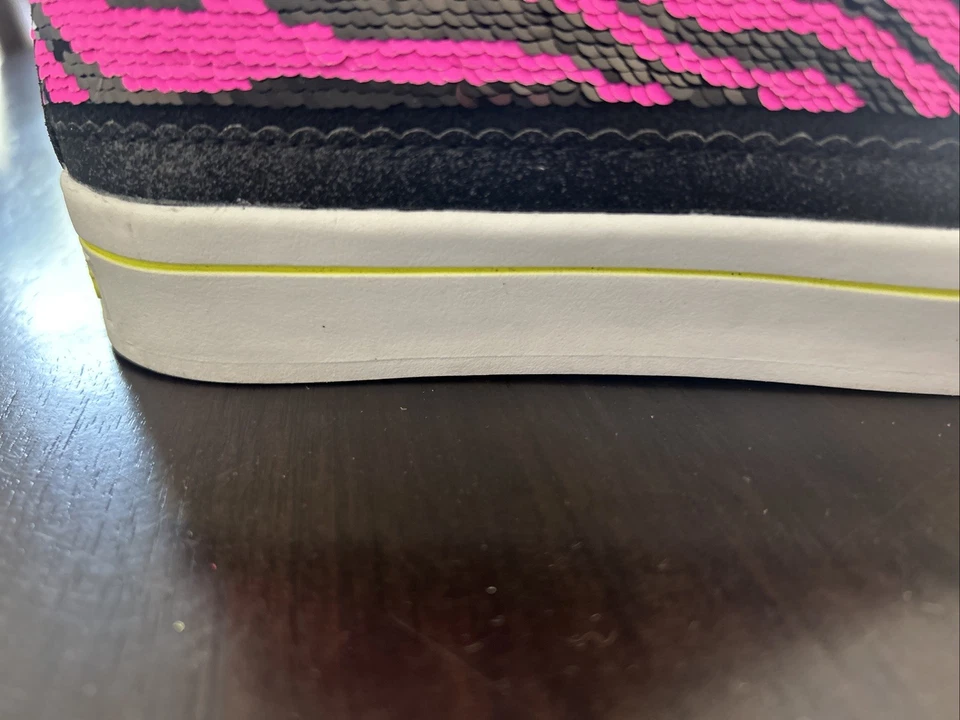 Tênis Skechers Feminino Feminino Top Alto com Cadarço FLIP KICKS Lantejoulas Tamanho 5 - Imagem 2 de 4