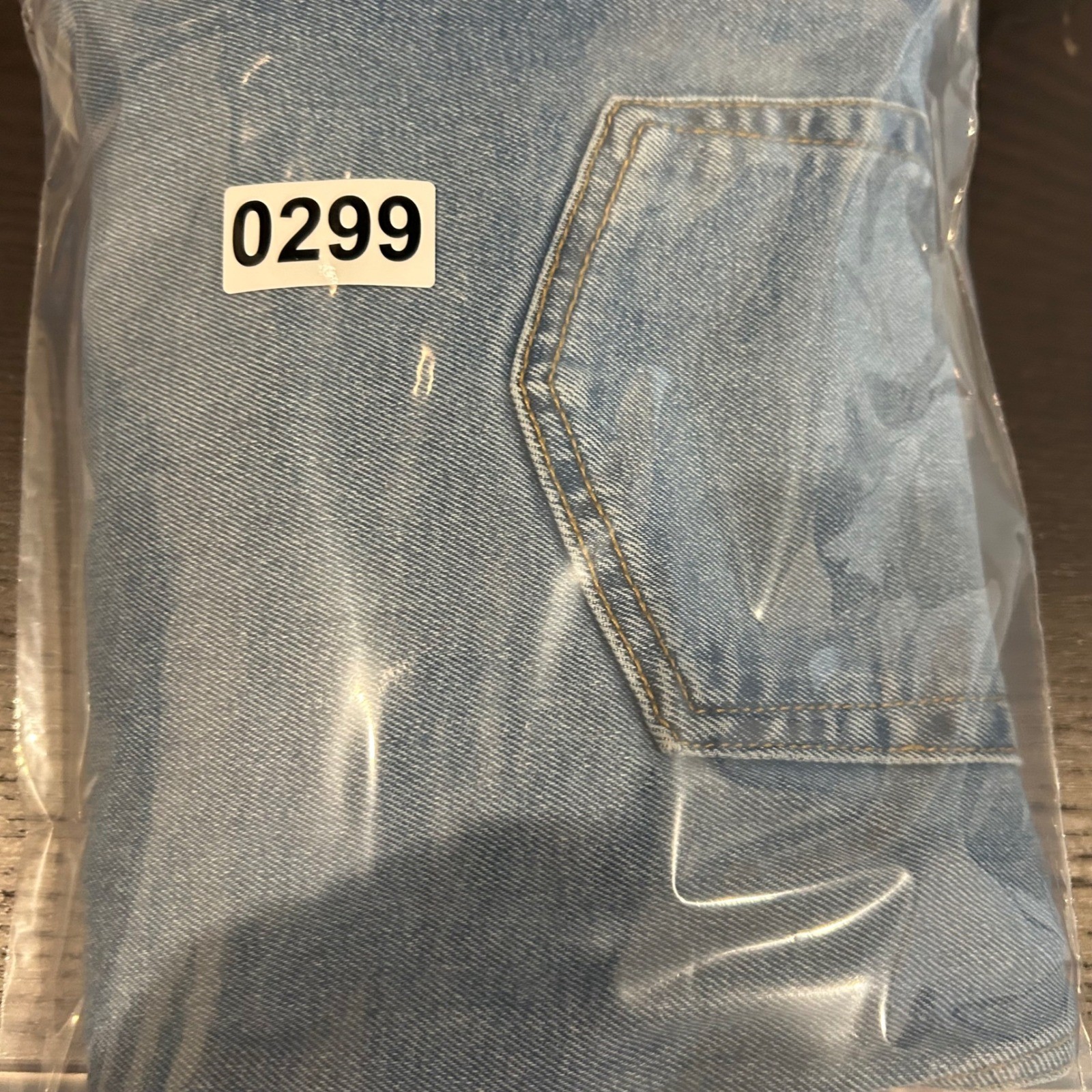 H&M Divided Womens High Waisted Mom Jeans Medium Wash Blue Size 6 P/N 0572998 1 image 8