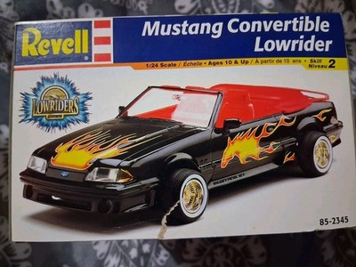 Revell Mustang Convertible Lowrider 1:24 Plastic Model Kit MPN 85-2345