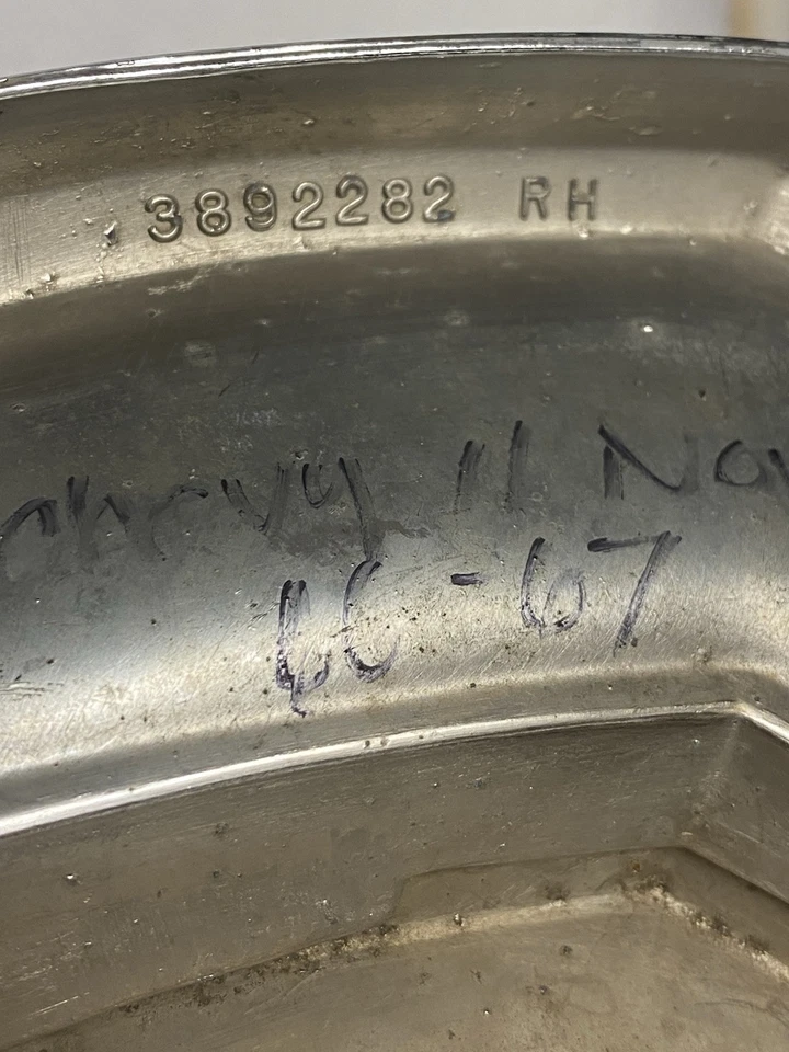 FARO ENVOLVENTE ORIGINAL 66,67 CHEVY 2 II NOVA, DIESTRO, LADO DEL PASAJERO, CROMO, NEGRO Foto 4 de 4