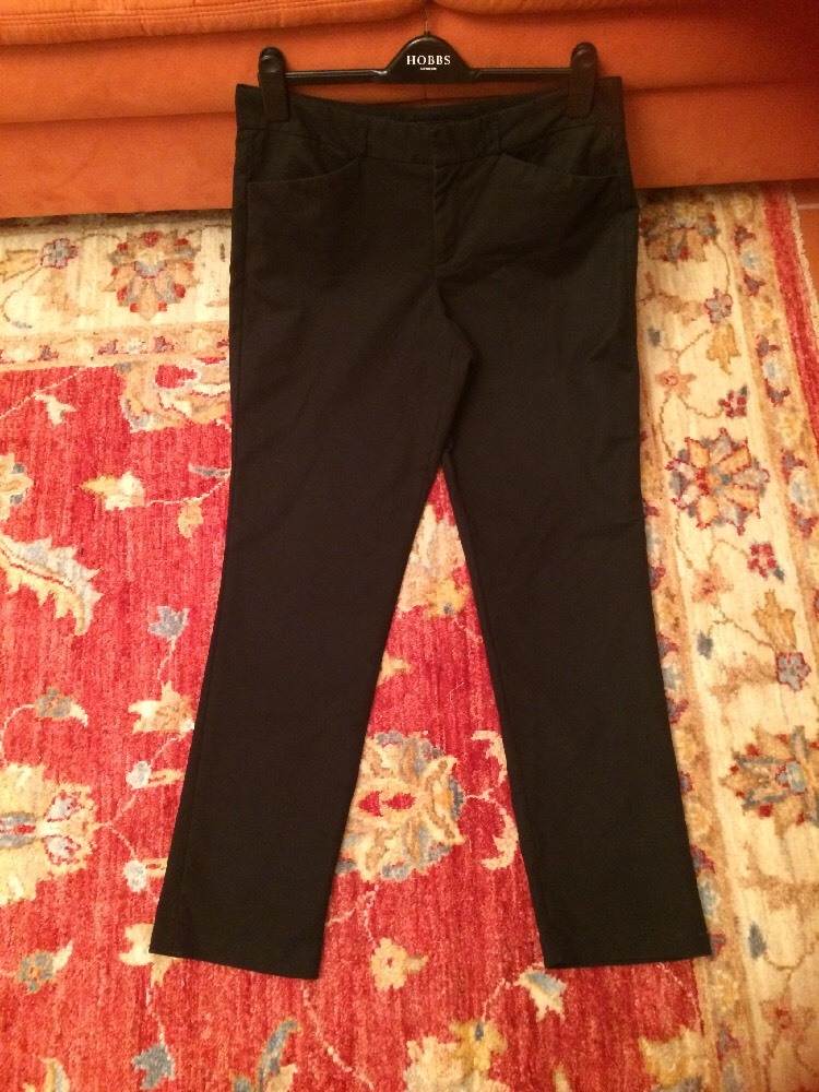 ALTRA DKNY Pantaloni ?
