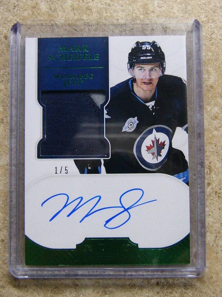 11-12 Panini Dominion Autographed Rookie Patch Emerald #200 MARK SCHEIFELE /5 - Image 1 of 1