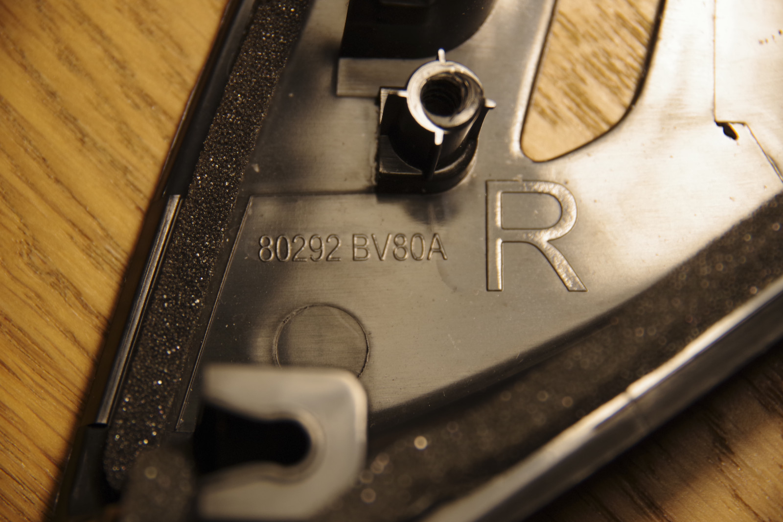 Nissan Juke Drivers Side Front Door Interior Mirror Trim LED  