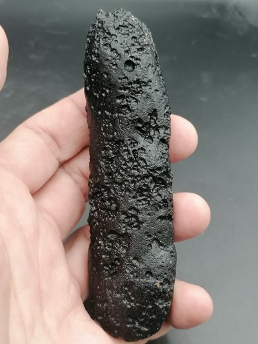 Angel Chime XXL Tektite Indochinite Rod 108,97g / 11,2cm Meteorite Impact Glass - Picture 16 of 18