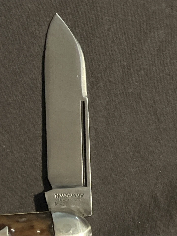 Old Winchester Green Bone Cigar Knife 1920-40 Great snap Extremely rare 3’5/8 - Image 4 of 4