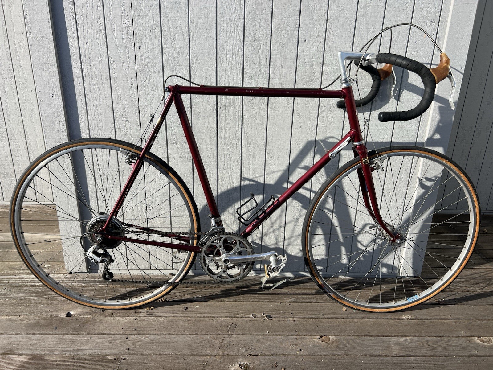 Vintage Schwinn Voyageur bike