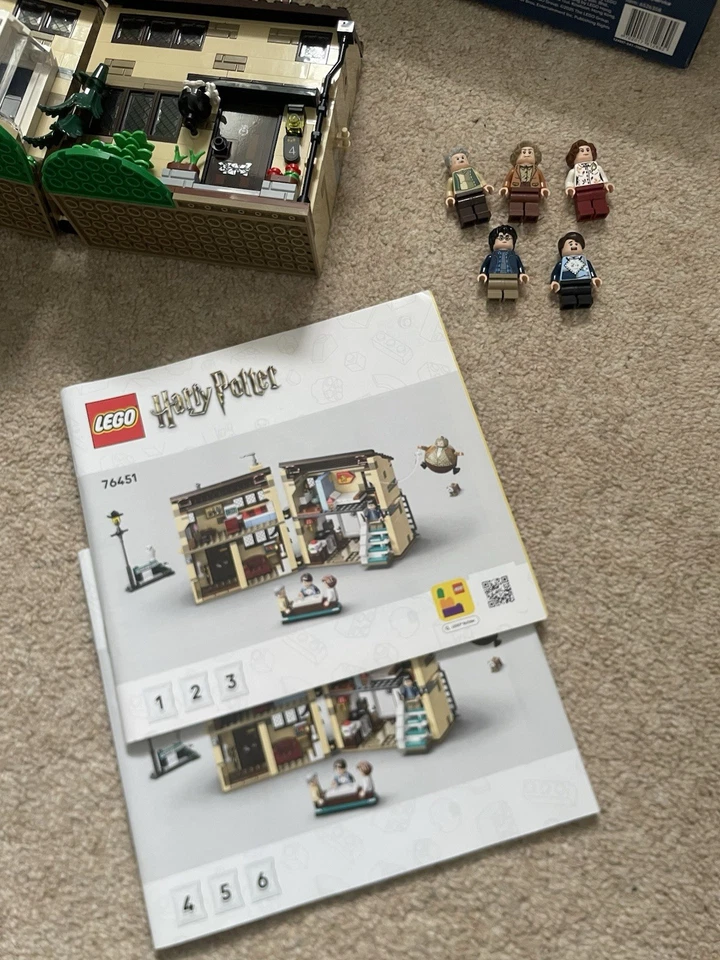 LEGO Harry Potter 76451 Privet Drive: Aunt Marge's Visit, photo 3 of 4