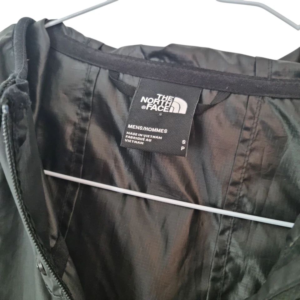 North Face Rain Jacket F20 Lightweight Hooded Black Mens Small Waterproof - Image 3 of 4