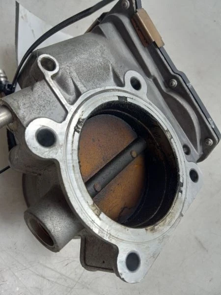 06-09 LEXUS RX400H 3.3L 4X4 EN CUERPO DEL ACELERADOR DEL MOTOR  Foto 4 de 4