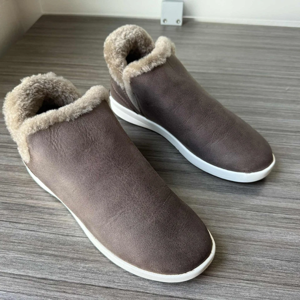 Botines para mujer Olukai Mālua Hulu talla 7,5 $160 en cálido topo/blanco roto Malua Foto 4 de 4