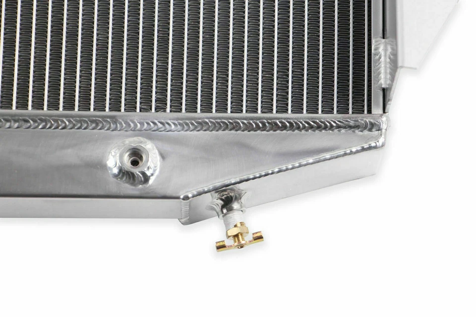 3 Row Aluminum Radiator Fit 72-88 Jeep J-100 J-2500 J-2600 J-4500 J-4700 J10 J20 - Image 3 of 4