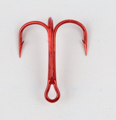 MUSTAD Treble Ringed Red Taglia 6 – 25 Ancora Ami Tripli Rossi Con Anello (Ref. 35647R)