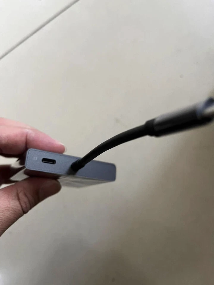 Lenovo Thinkplus 4-in-1 USB-C to USB A/C, HDMI 4K, VGA 1080P Hub Adapter - Image 3 of 4