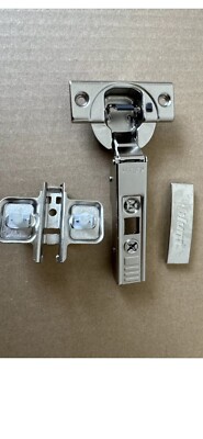 2 x Blum Scharniere & Sockel & Abdeckung Blumotion Soft Close Küchenschrank 107 Grad