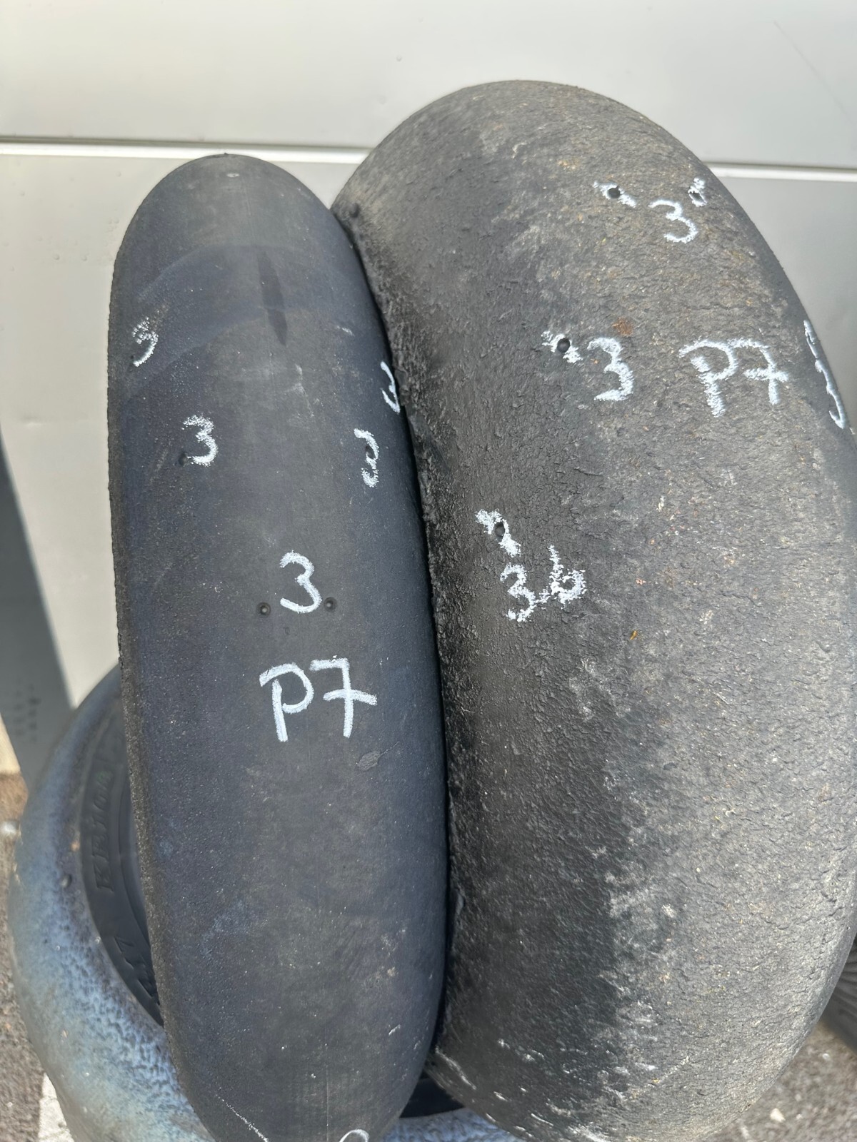 Pirelli Diablo Superbike Slicks Motorcycle Race Track Tyres 125/7017