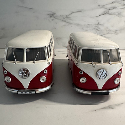 Solido VW Combi Volkswagen Bus 1966 1:18 Standmodell Kunststoff rot/weiß 2x