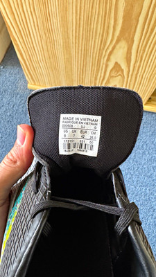 ASICS Fußballschuhe Nocken für Rasen Schnürung EUR 42 Schwarz/Grau Gelb