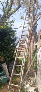 Aluminum Double Extension Ladder 17 rung Collection From Godstone Surrey