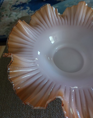 OLD BLOWN FENTON PEACH BRIDES BOWL DEEP RUFFLE TOP & PEACH CREST OVER MILK GLASS - Picture 3 of 11
