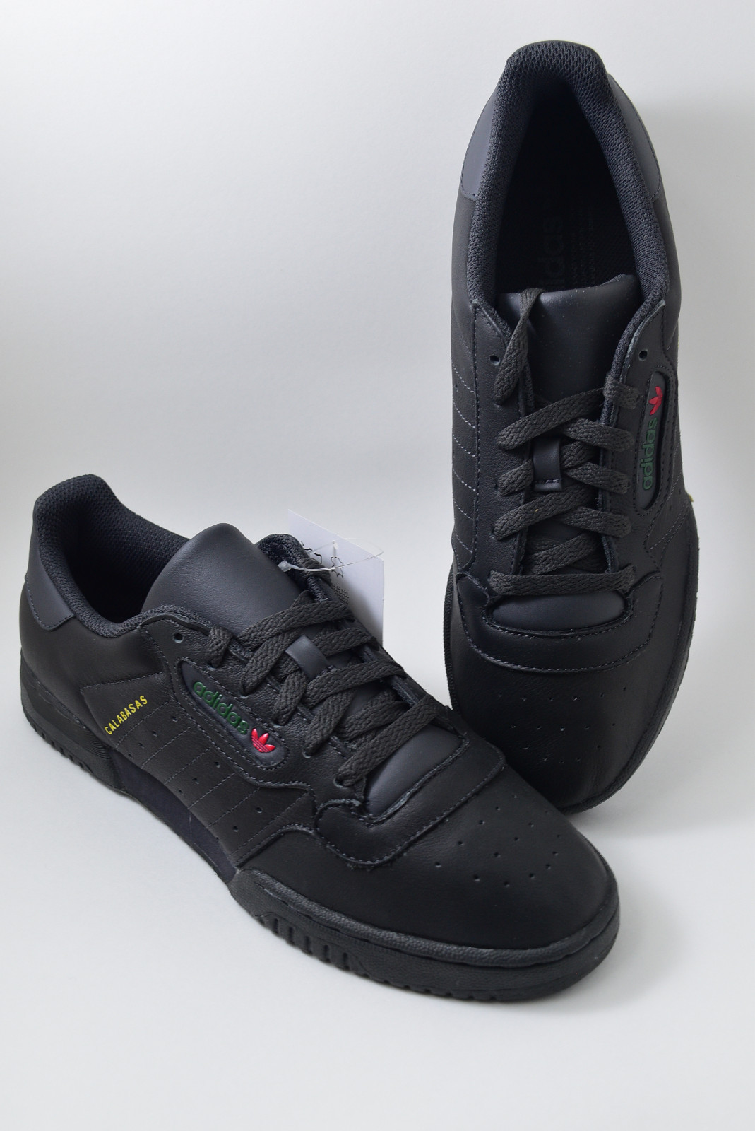 adidas calabasas negras