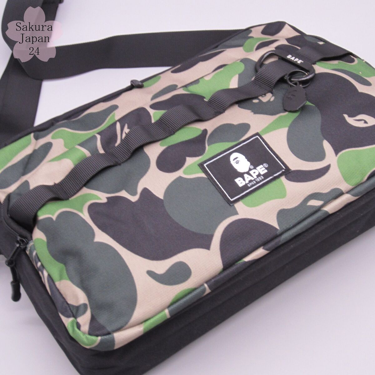 BAPE A Bathing Ape Camo Shoulder Bag with Carabiner 2021 AW BAPE A Bathing Ape Camo Shoulder Bag with Carabiner 2021 AW
