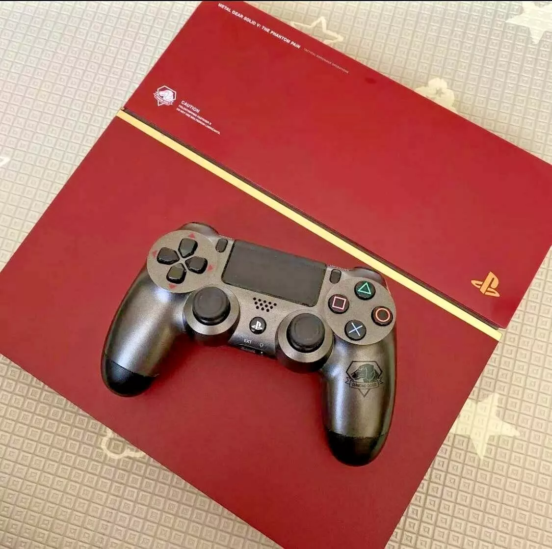 PlayStation 4 METAL GEAR SOLID V LIMITED CUH-1200A Red Color 500GB