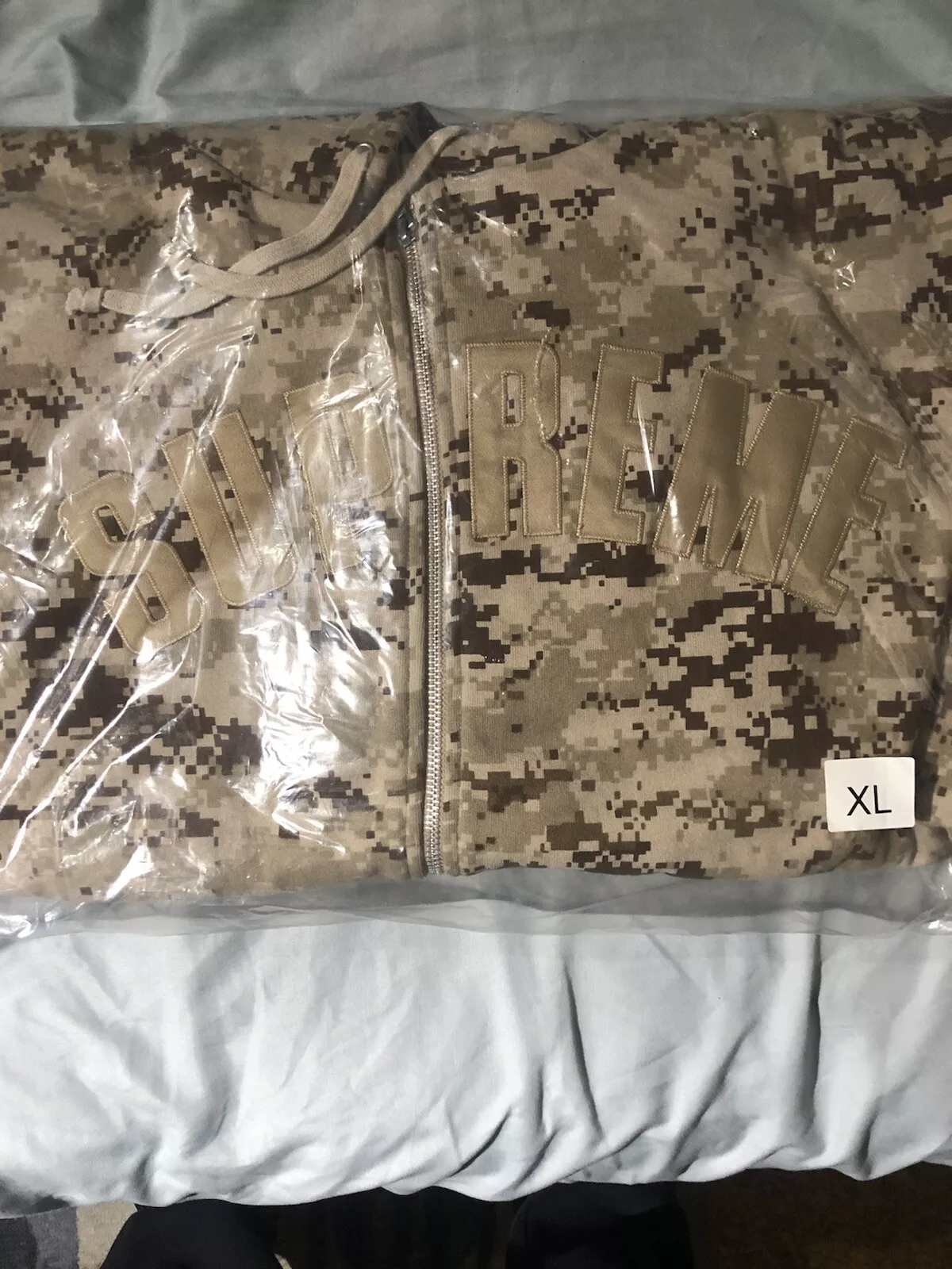 Sweat zippé thermique logo Supreme Arc marron Digi Camo FW17SW30 taille XL