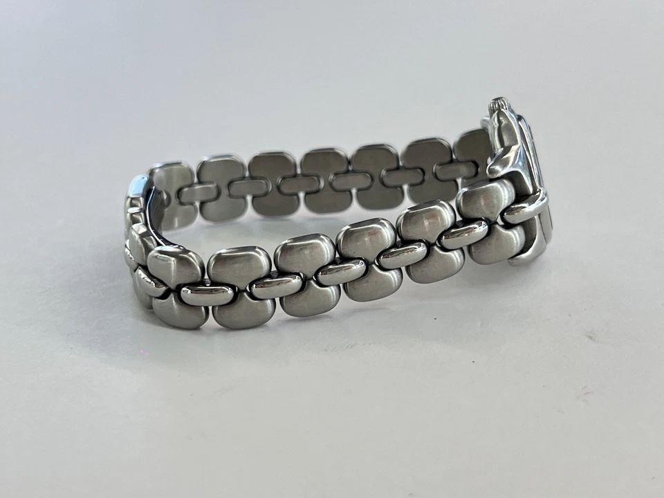 Reloj de cuarzo Bertolucci Pulchra plata esfera diamante acero 28 mm 083 41 A Foto 2 de 4